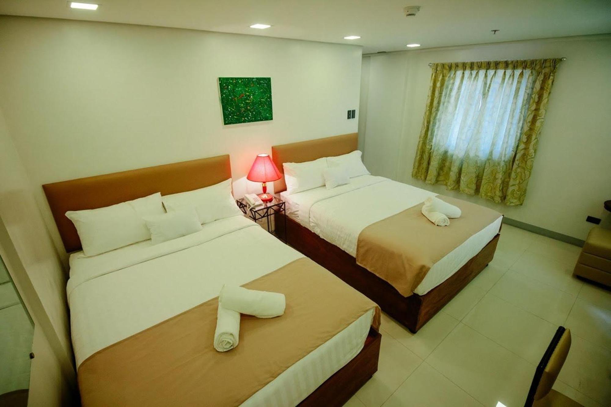Belltower Csheli Suites Bantay - Виган Экстерьер фото
