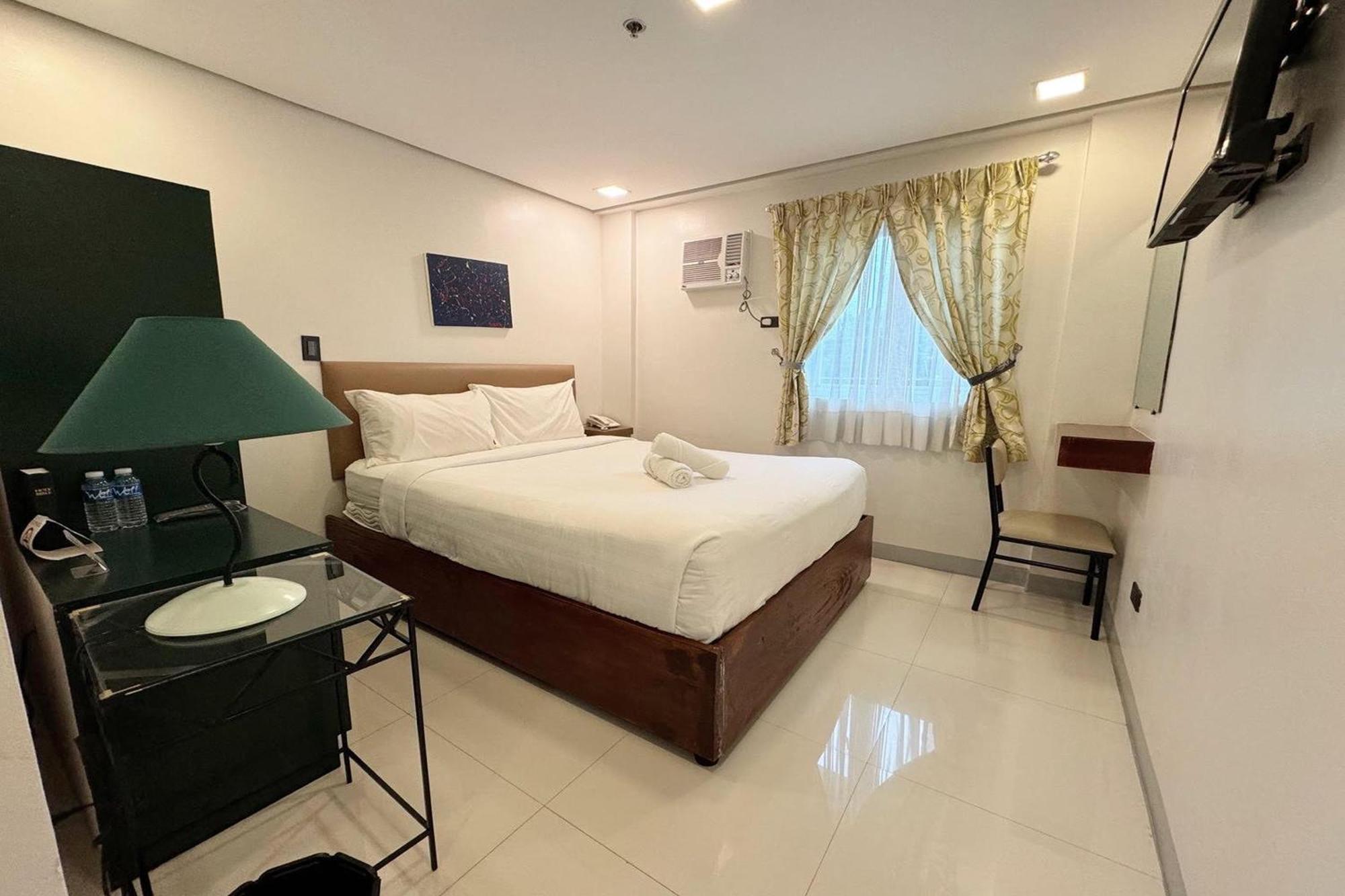 Belltower Csheli Suites Bantay - Виган Экстерьер фото