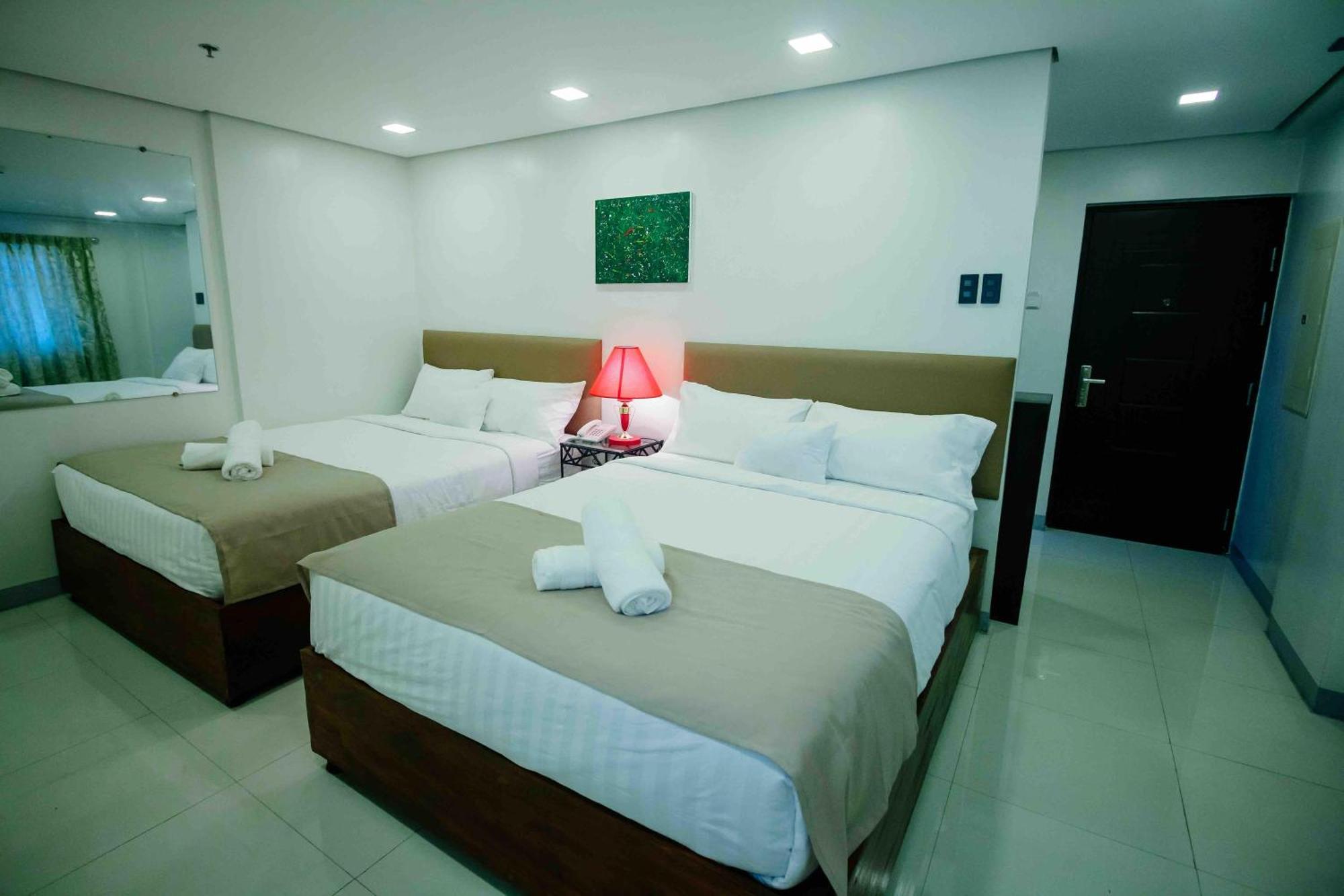 Belltower Csheli Suites Bantay - Виган Экстерьер фото
