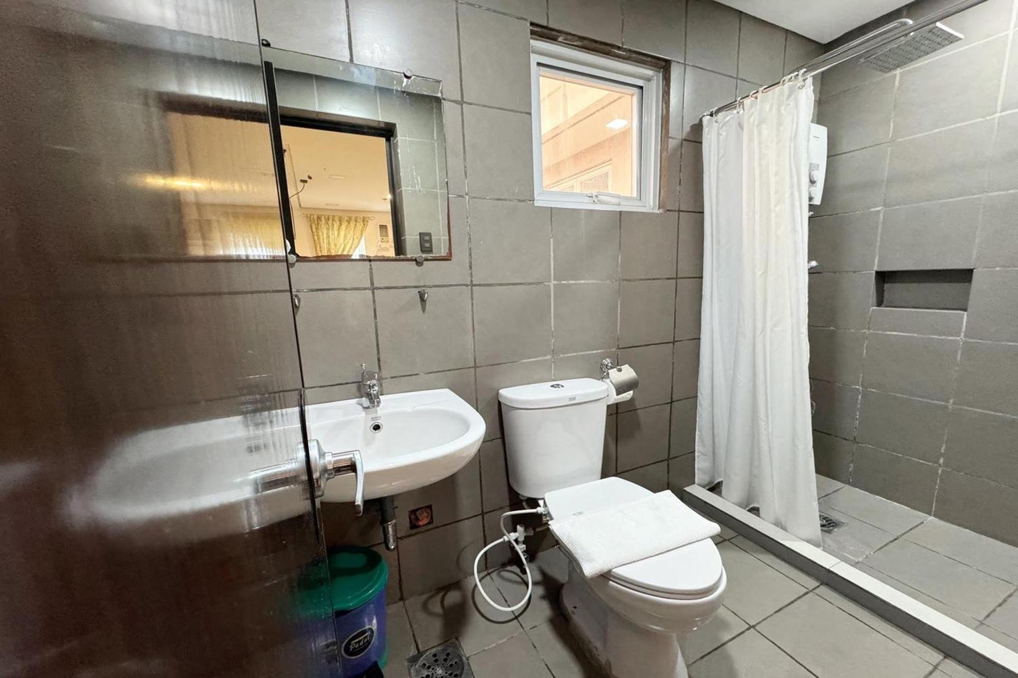 Belltower Csheli Suites Bantay - Виган Экстерьер фото