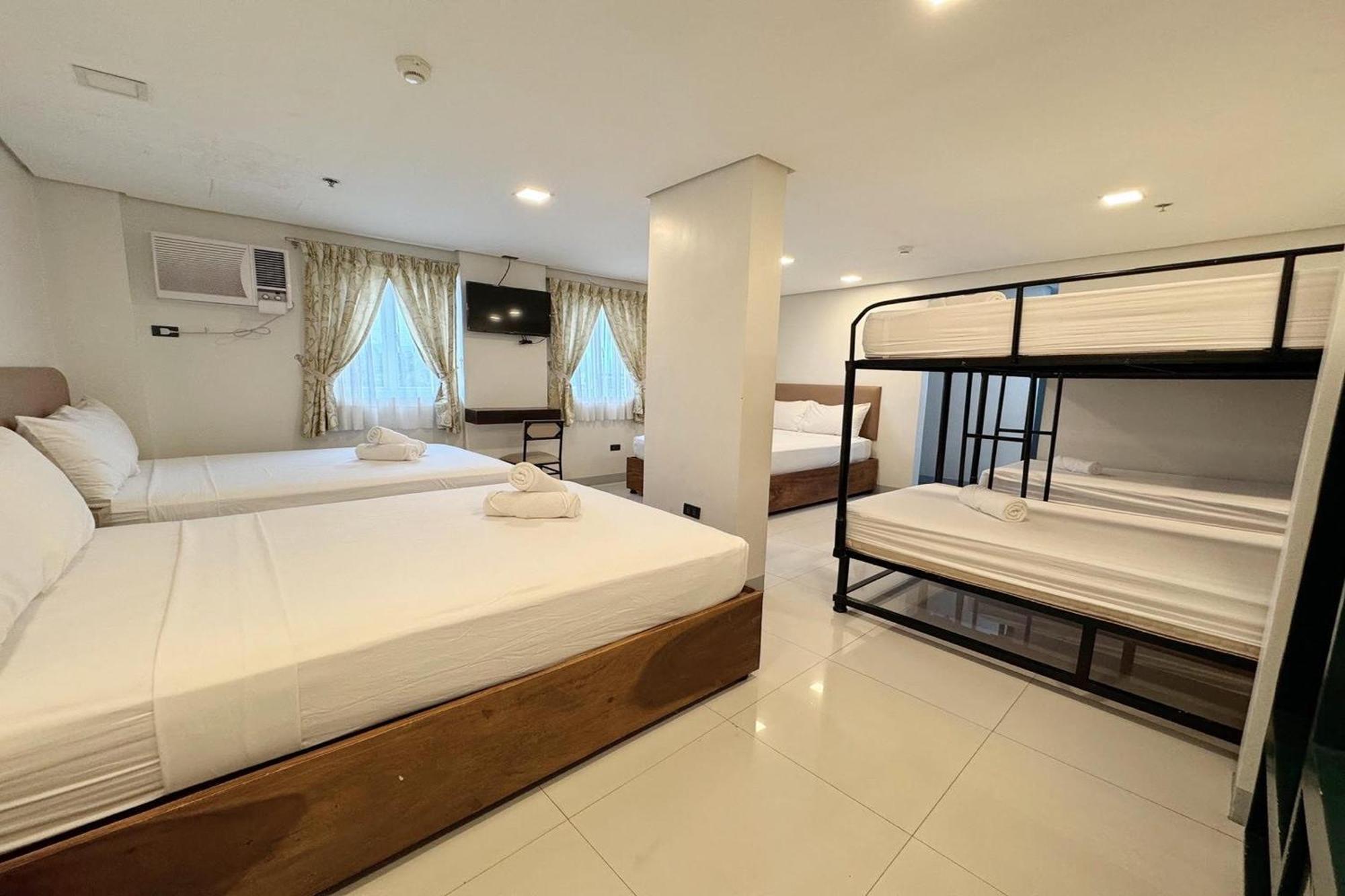 Belltower Csheli Suites Bantay - Виган Экстерьер фото