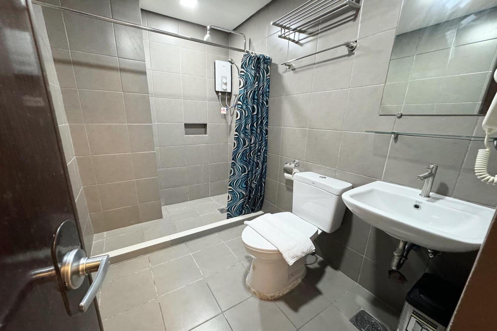 Belltower Csheli Suites Bantay - Виган Экстерьер фото