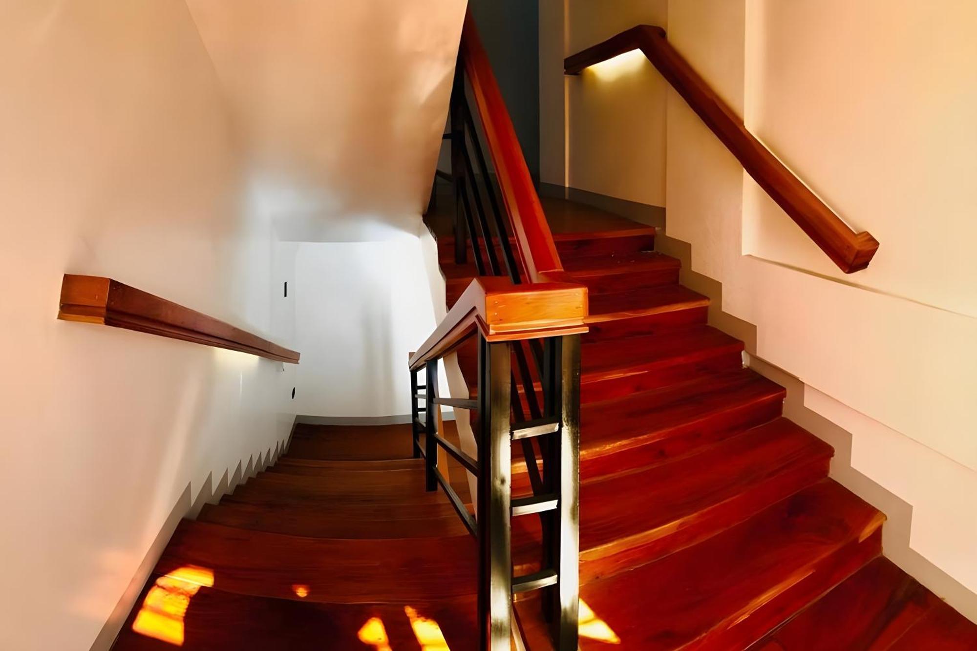 Belltower Csheli Suites Bantay - Виган Экстерьер фото